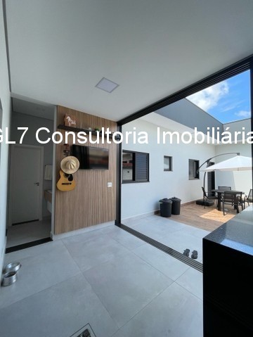 Casa à venda com 3 quartos, 115m² - Foto 2