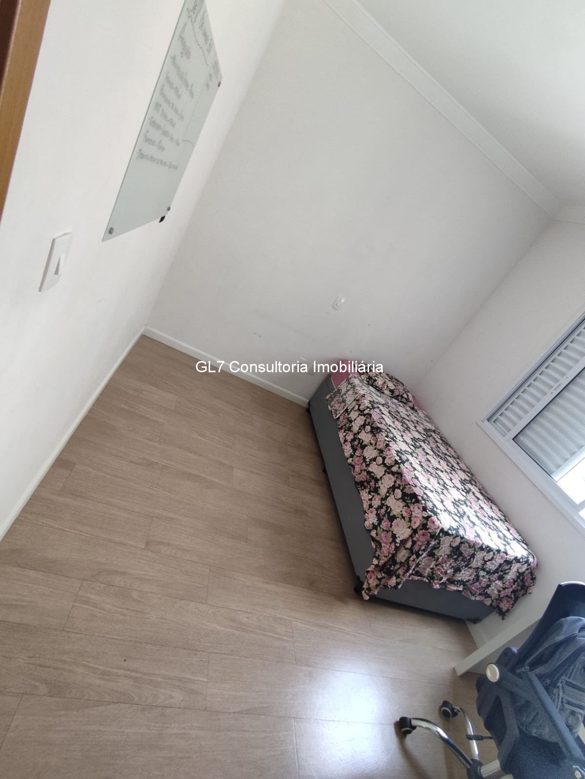 Apartamento à venda com 2 quartos, 64m² - Foto 4