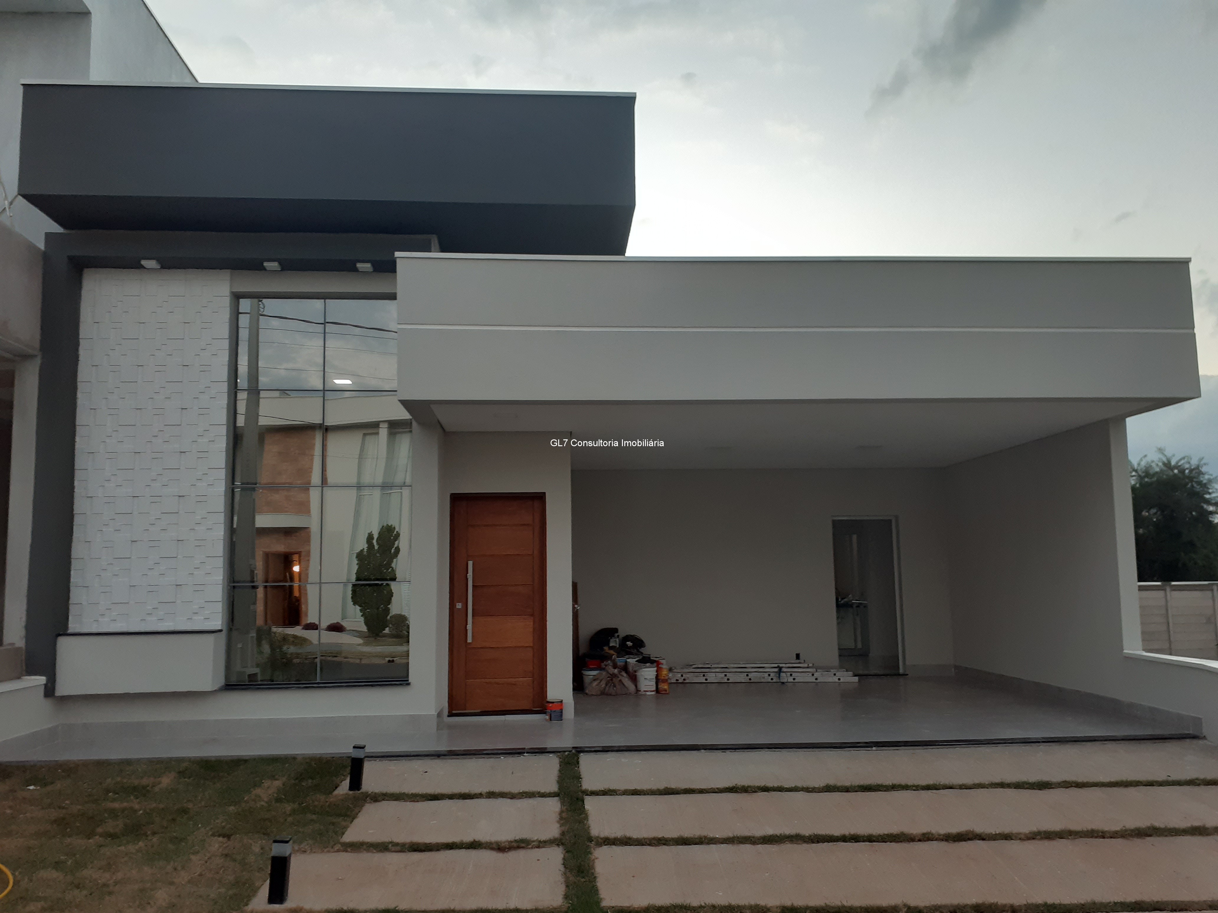 Casa à venda com 3 quartos, 130m² - Foto 1