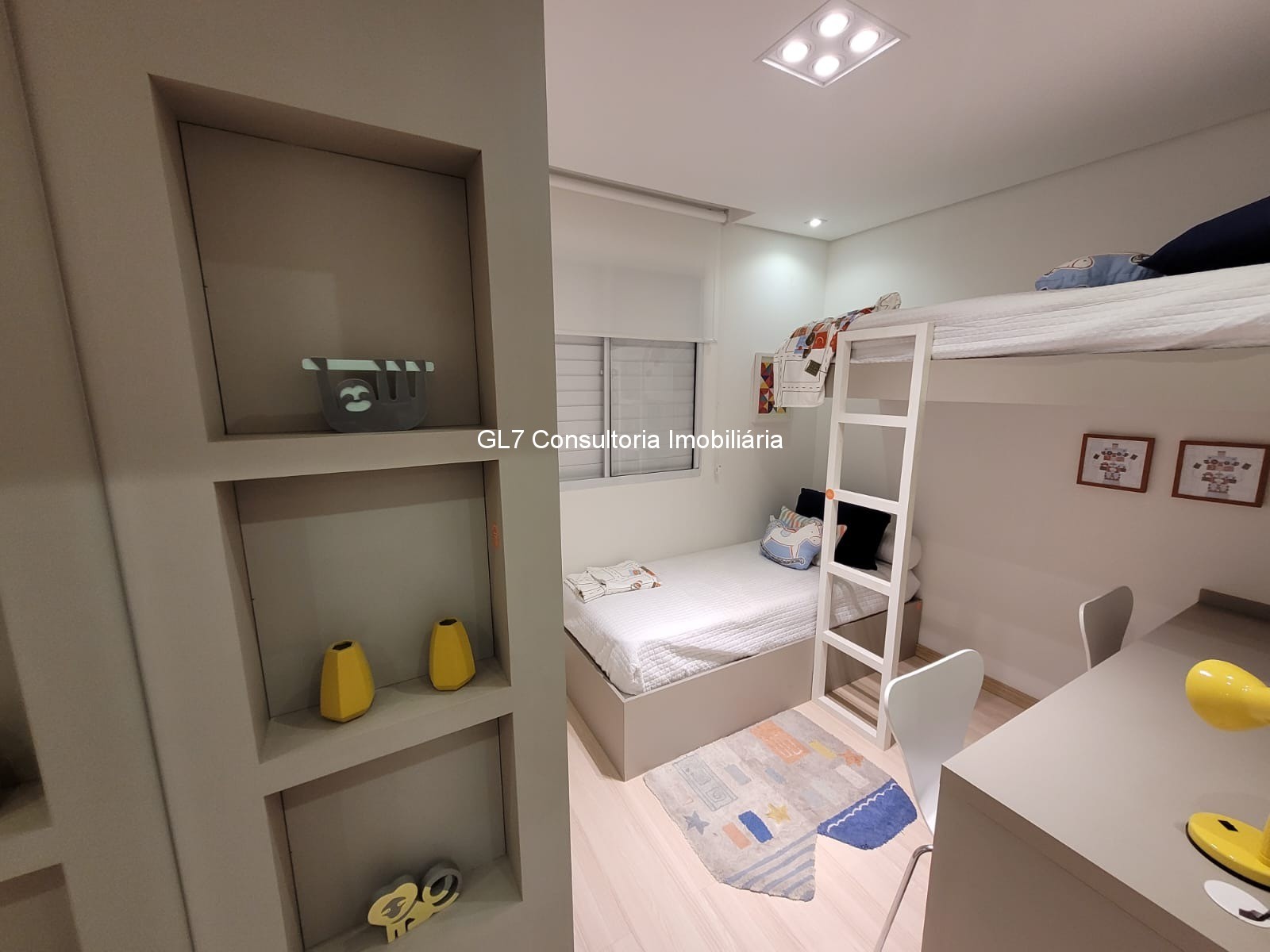 Apartamento à venda com 2 quartos, 43m² - Foto 4