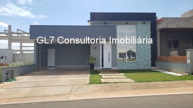 Casa à venda com 3 quartos, 109m² - Foto 1