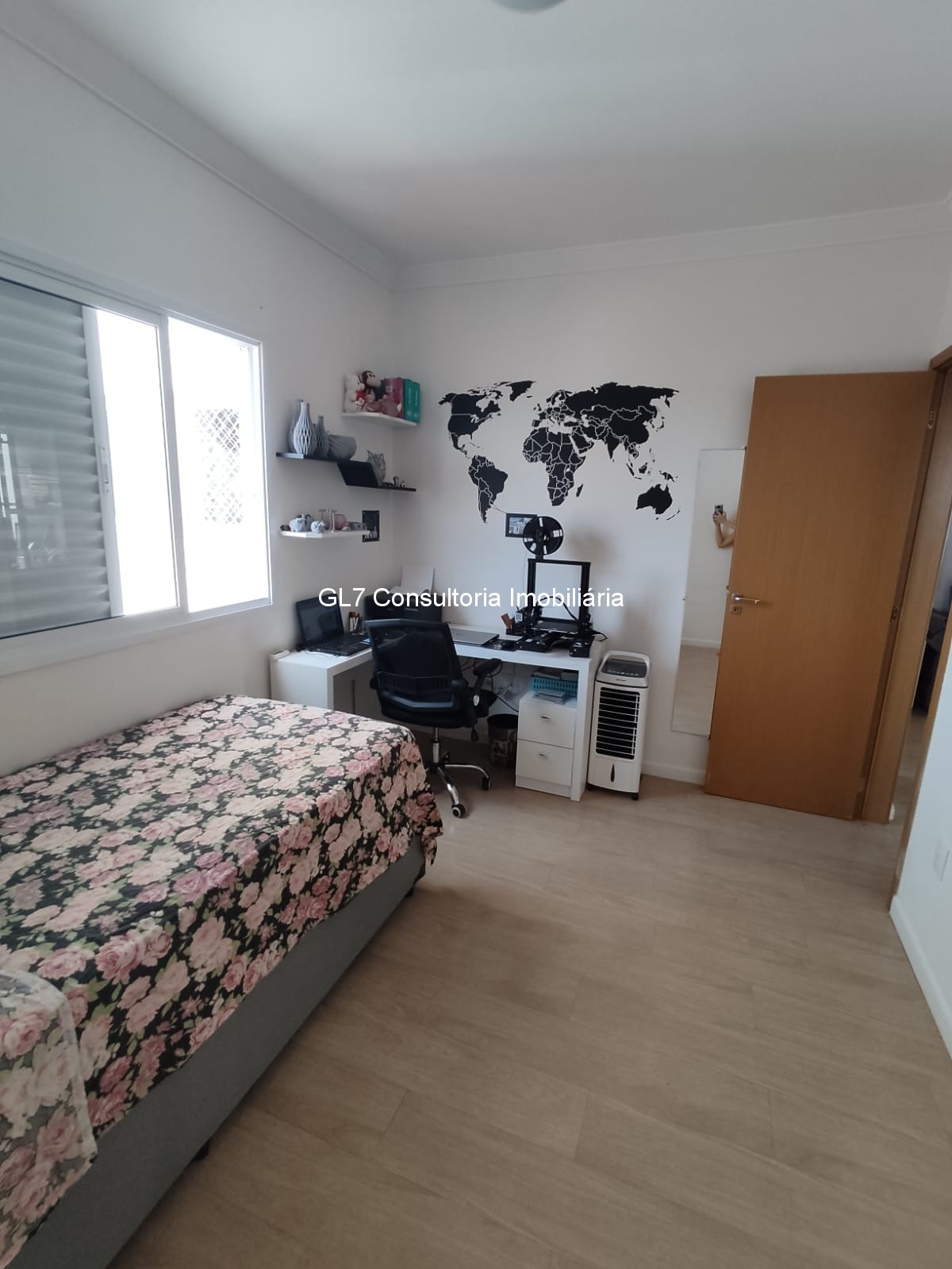 Apartamento à venda com 2 quartos, 64m² - Foto 3