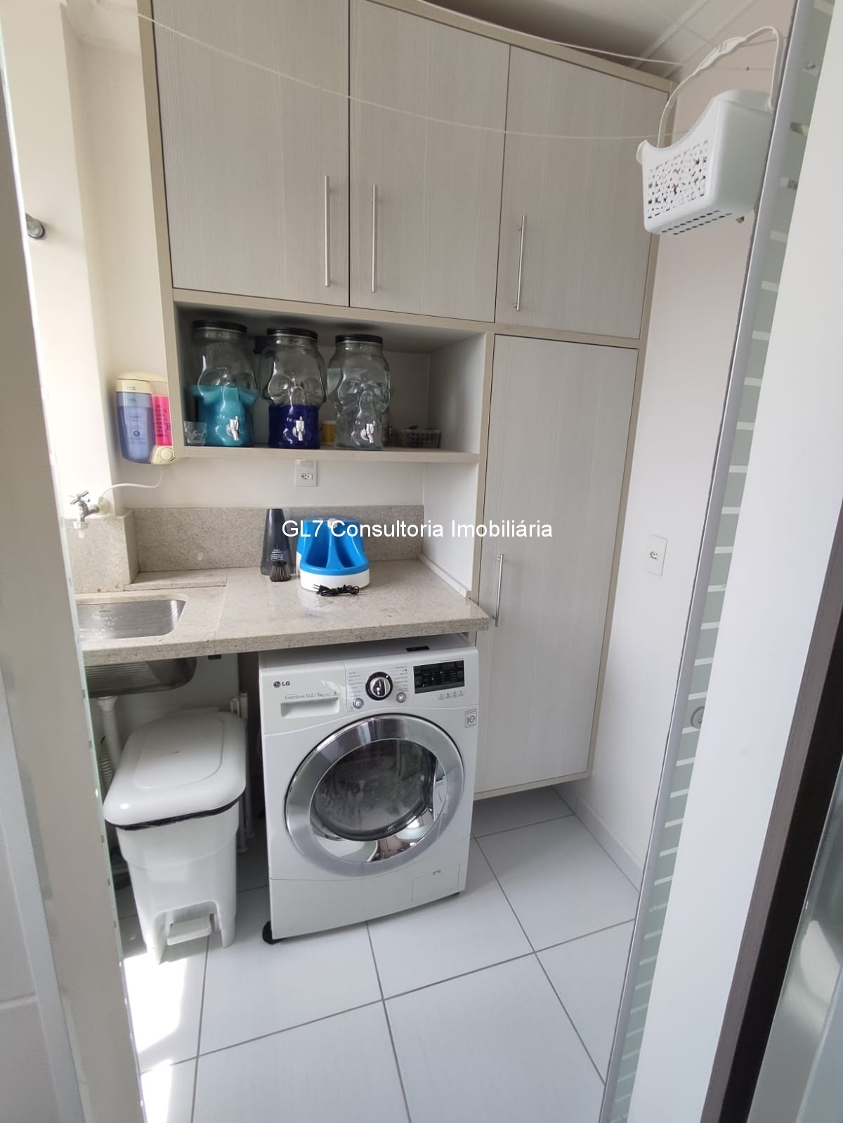 Apartamento à venda com 2 quartos, 64m² - Foto 21