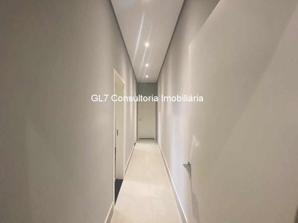 Casa à venda com 3 quartos, 206m² - Foto 2