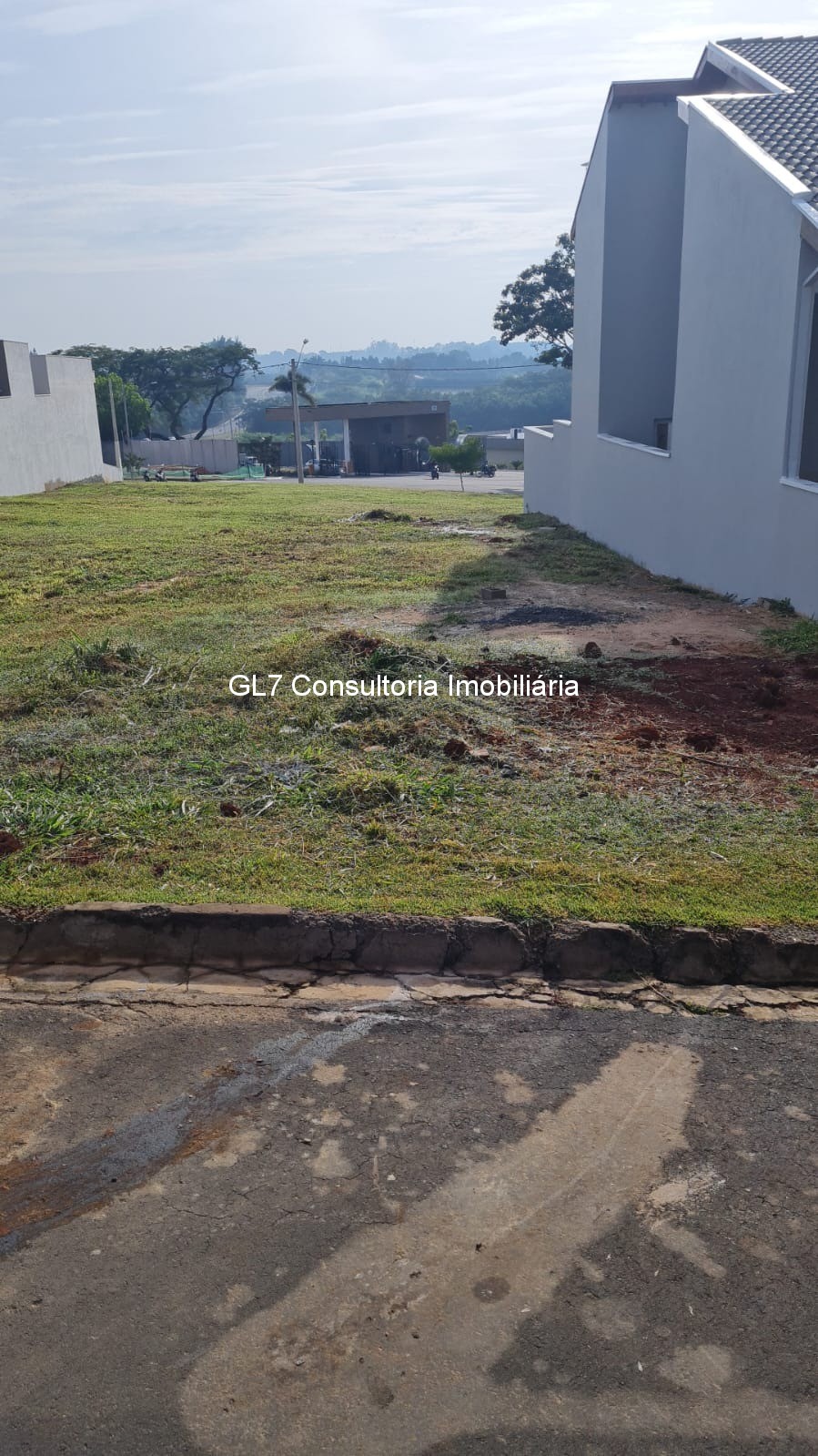 Terreno à venda, 300m² - Foto 1