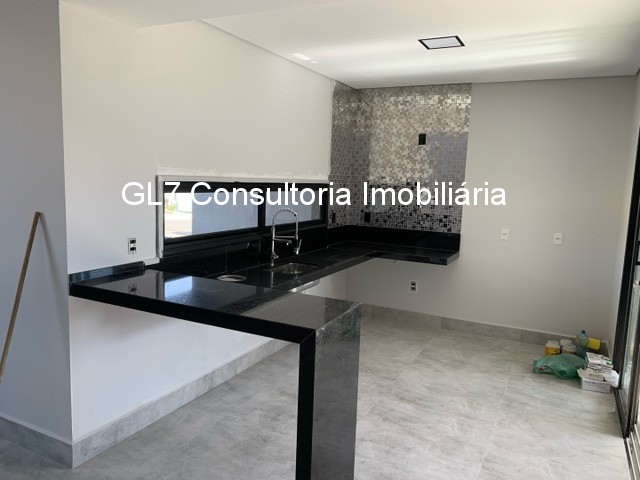 Casa à venda com 4 quartos, 30m² - Foto 10