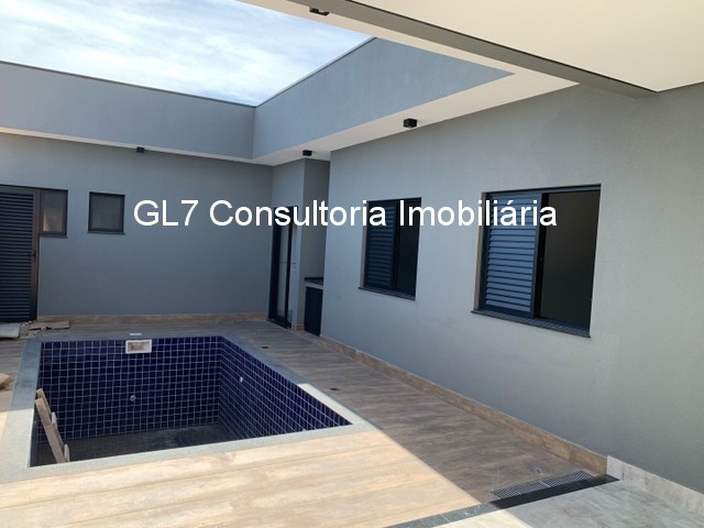 Casa à venda com 4 quartos, 30m² - Foto 2