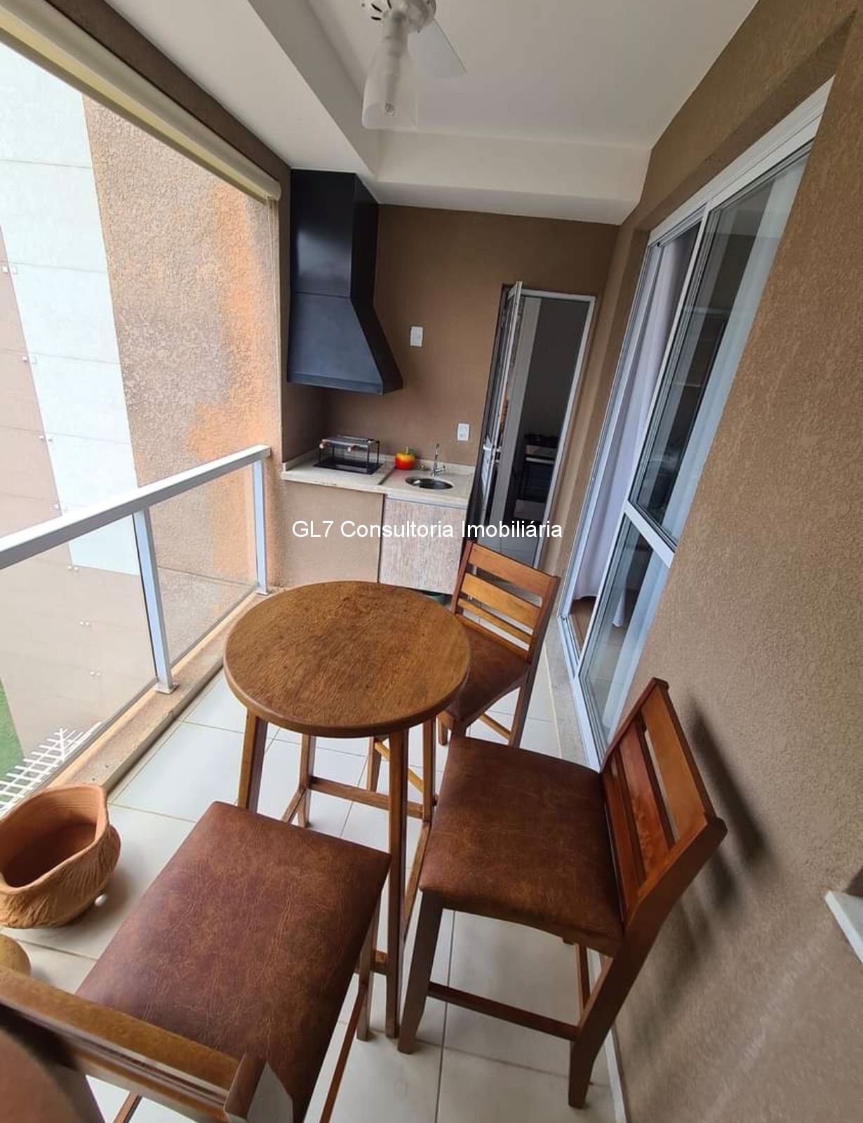 Apartamento à venda com 3 quartos, 96m² - Foto 2