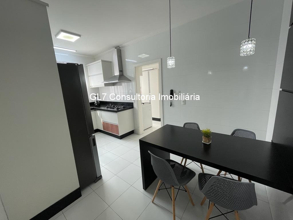 Apartamento à venda com 3 quartos, 172m² - Foto 6