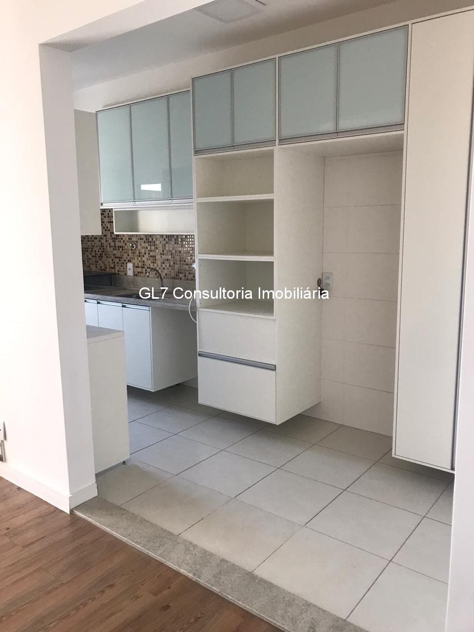 Apartamento à venda com 3 quartos, 90m² - Foto 1