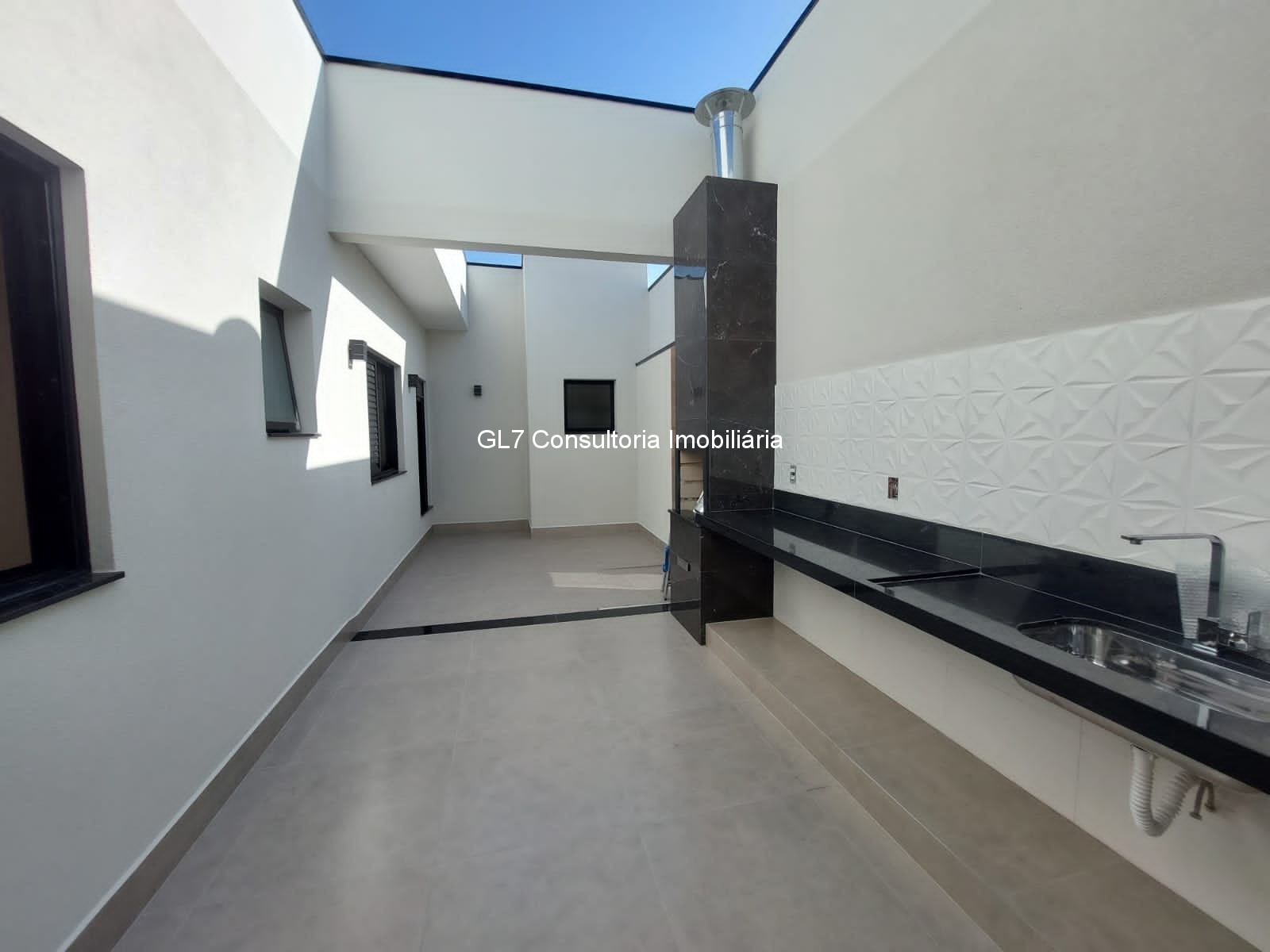 Casa à venda com 3 quartos, 70m² - Foto 5