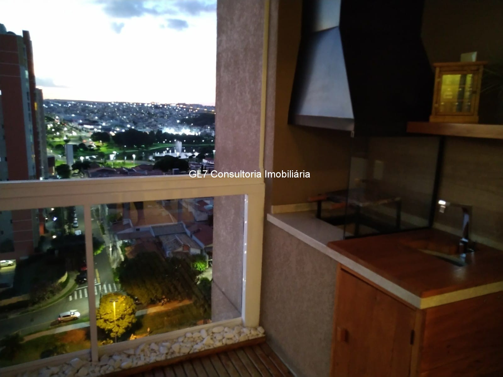 Apartamento à venda com 2 quartos, 75m² - Foto 11