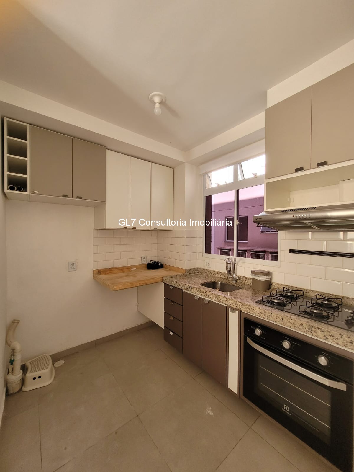 Apartamento à venda com 2 quartos, 76m² - Foto 1