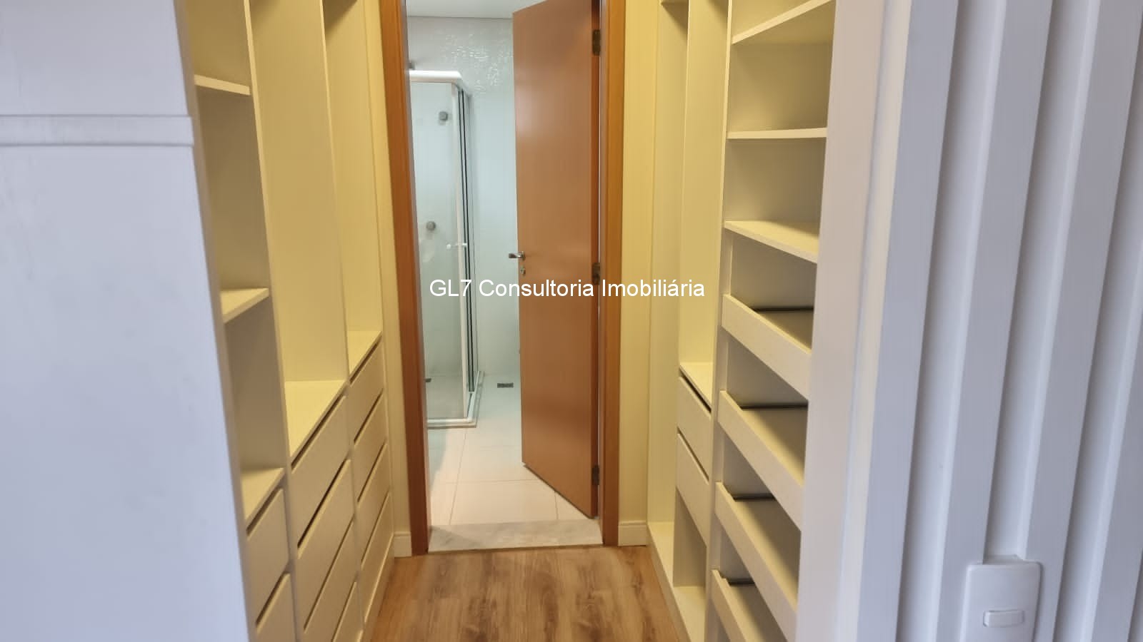 Apartamento à venda com 3 quartos, 116m² - Foto 2