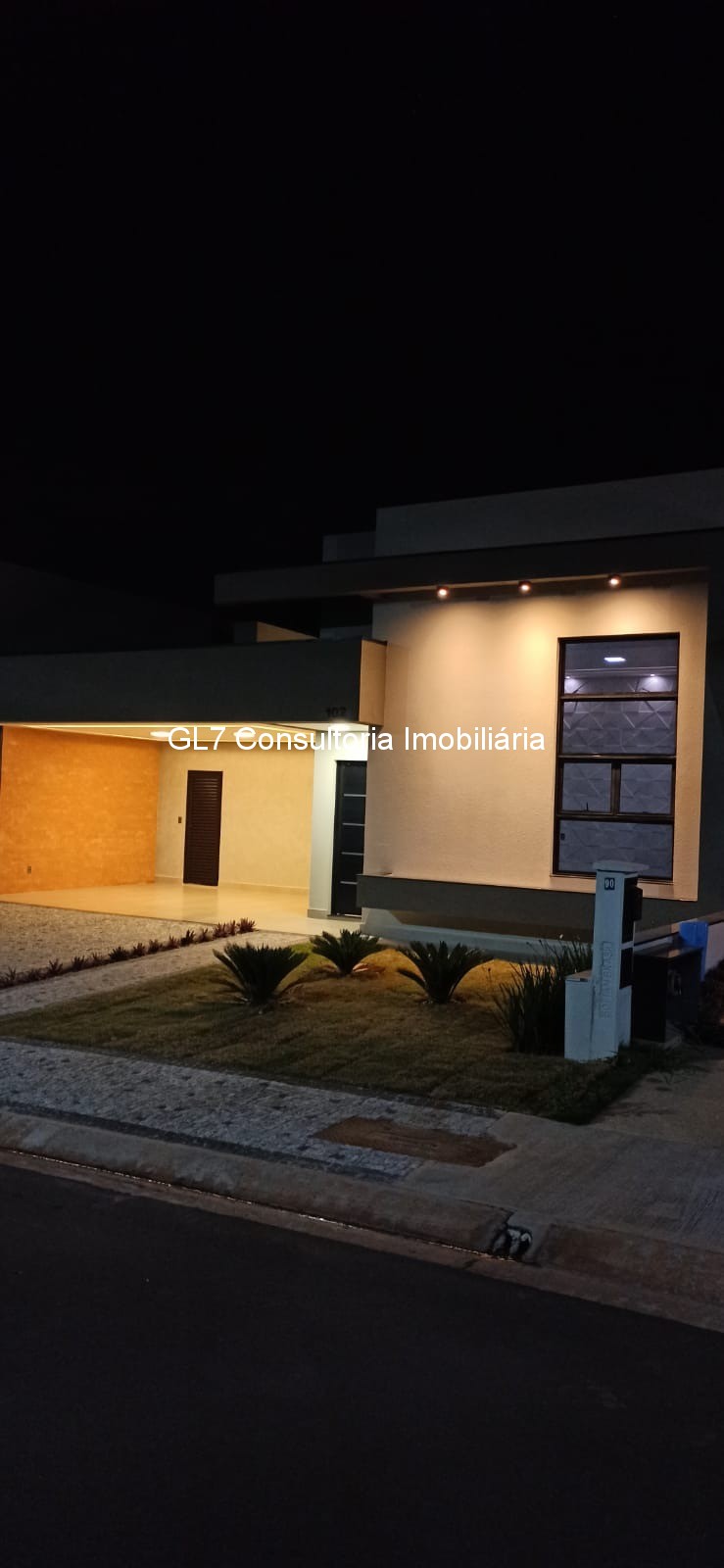 Casa à venda com 3 quartos, 109m² - Foto 2