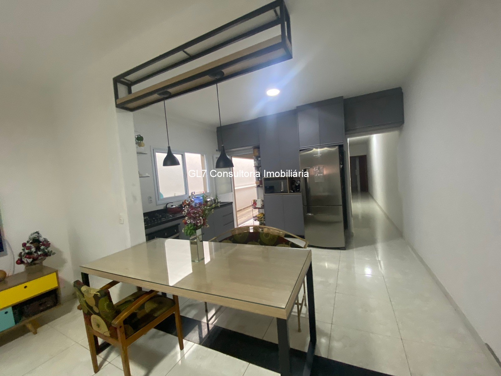 Casa à venda com 3 quartos, 142m² - Foto 1