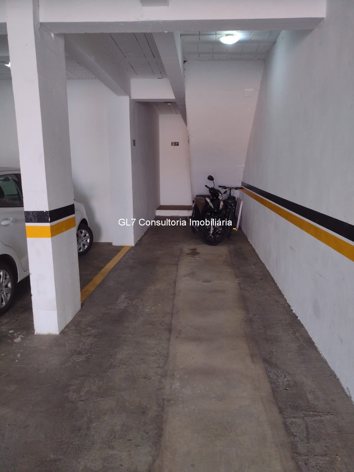 Apartamento à venda com 2 quartos, 63m² - Foto 2