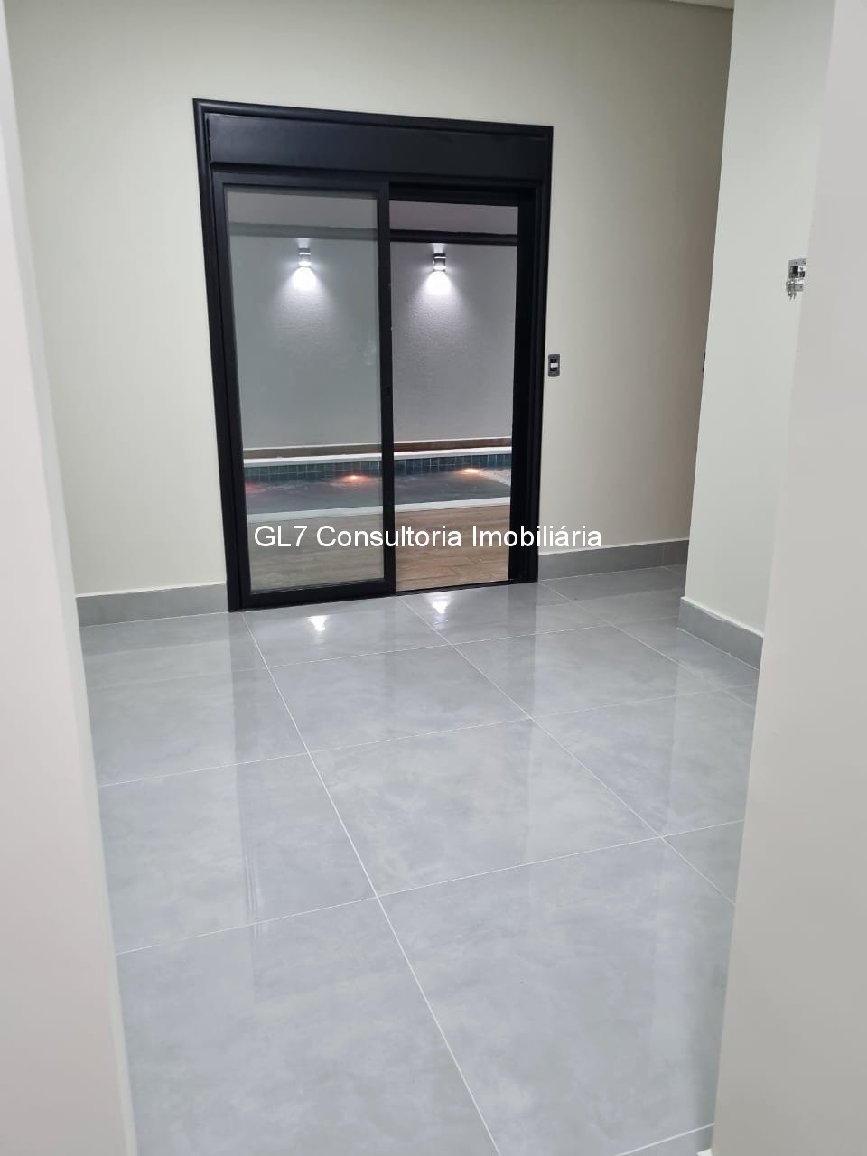 Casa à venda com 3 quartos, 106m² - Foto 4