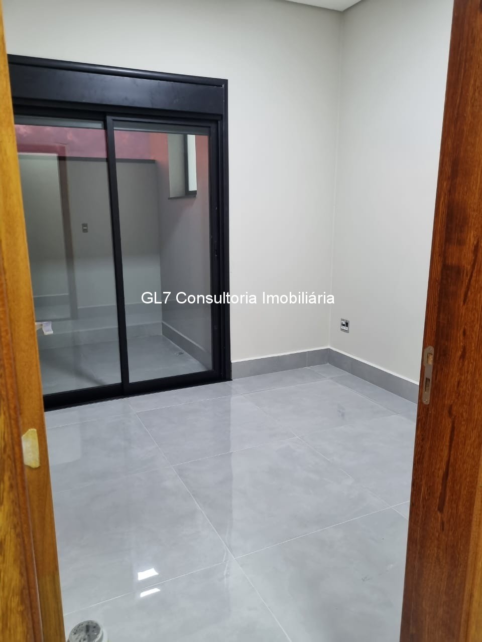 Casa à venda com 3 quartos, 106m² - Foto 2