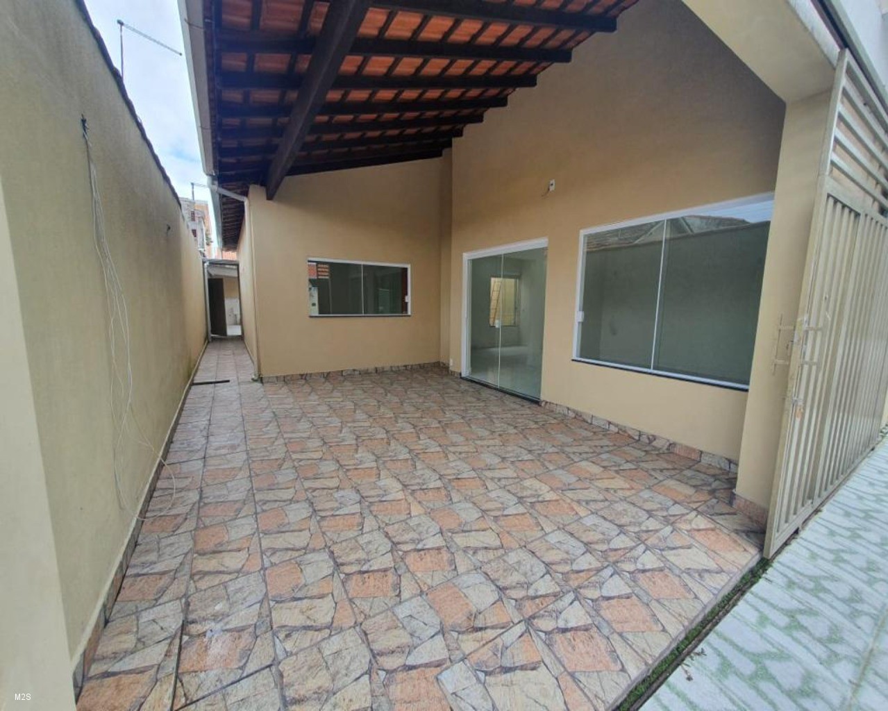 Casa à venda com 3 quartos, 170m² - Foto 1