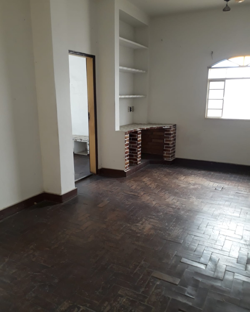 Casa à venda com 5 quartos, 227m² - Foto 4