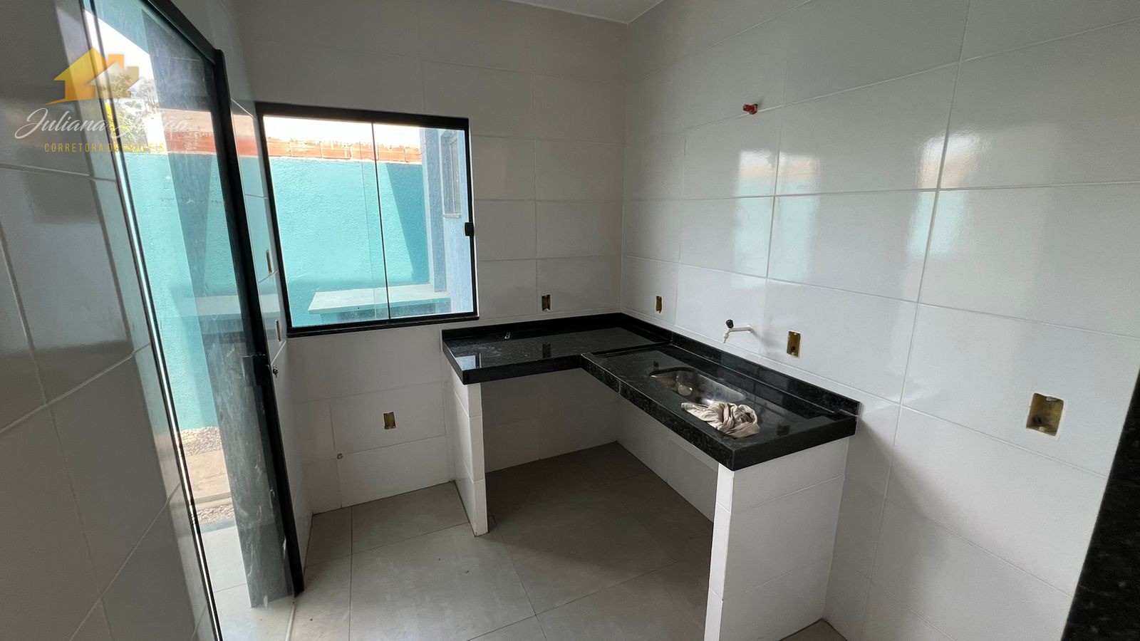 Casa à venda com 3 quartos, 70m² - Foto 17