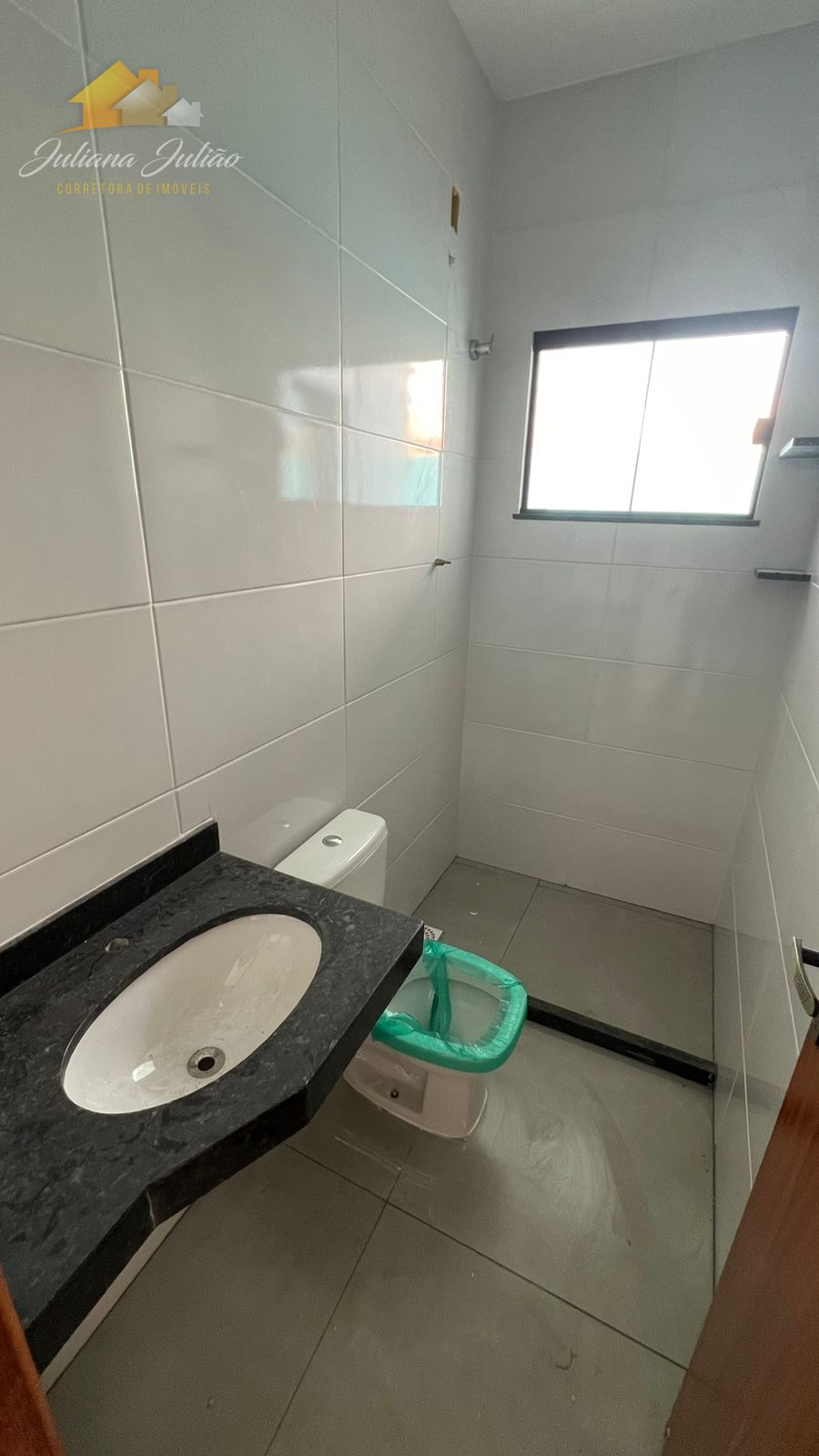 Casa à venda com 3 quartos, 70m² - Foto 14