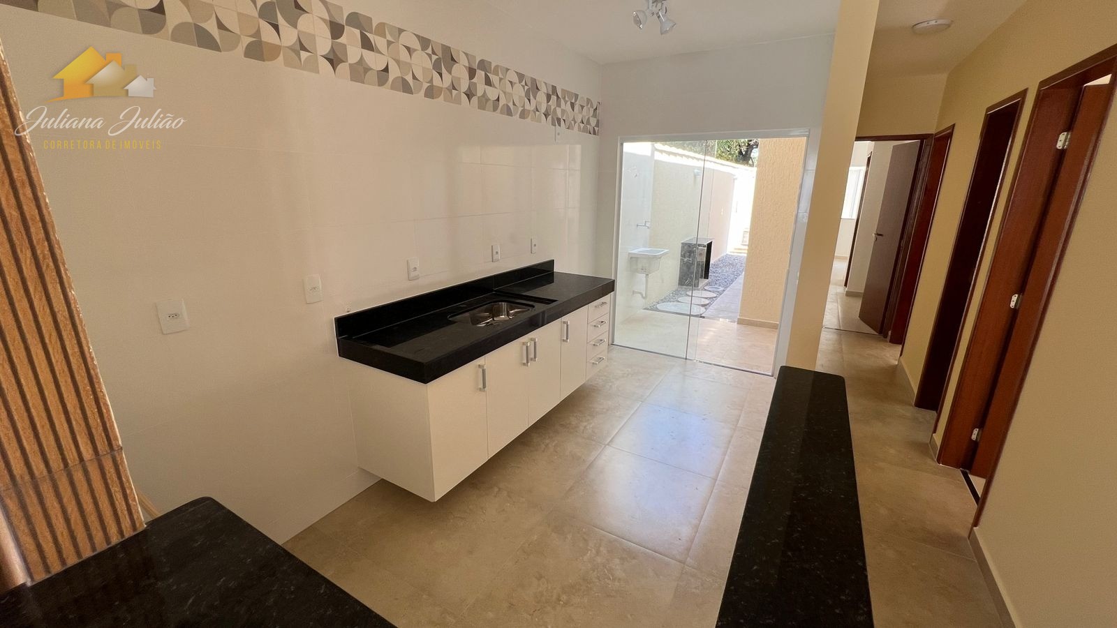 Casa à venda com 3 quartos, 84m² - Foto 11