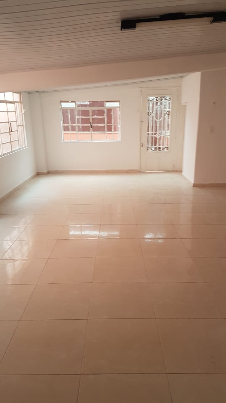 Casa à venda com 3 quartos, 350m² - Foto 5