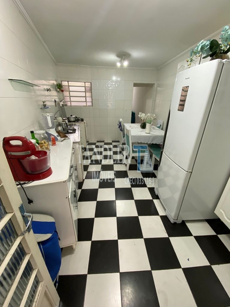 Casa à venda com 2 quartos, 90m² - Foto 2