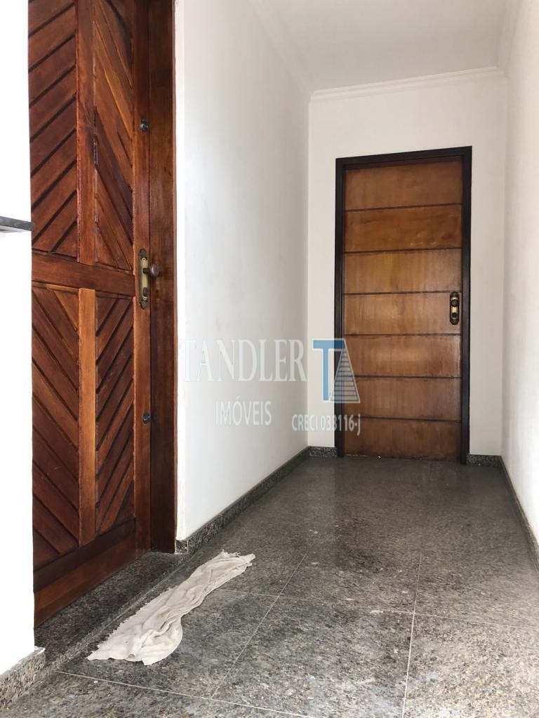 Casa à venda com 3 quartos, 150m² - Foto 1