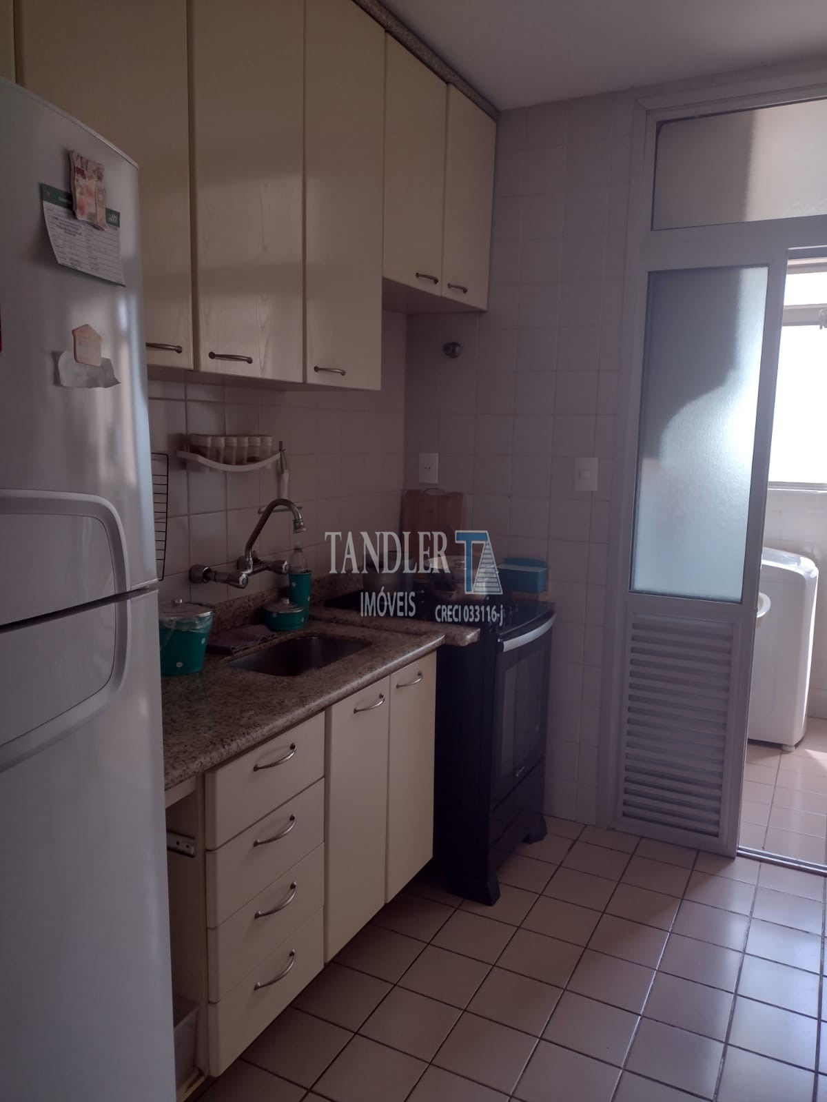 Apartamento à venda com 3 quartos, 63m² - Foto 2