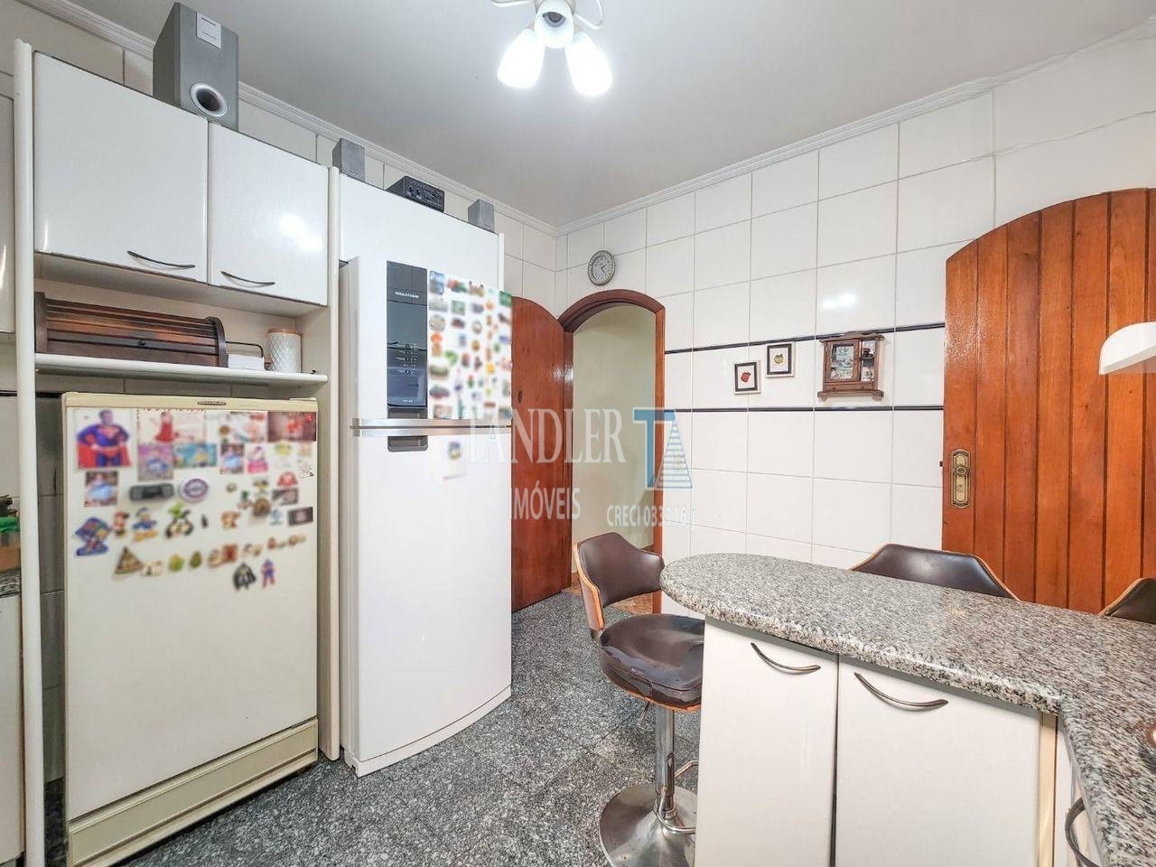 Casa à venda com 3 quartos, 280m² - Foto 4