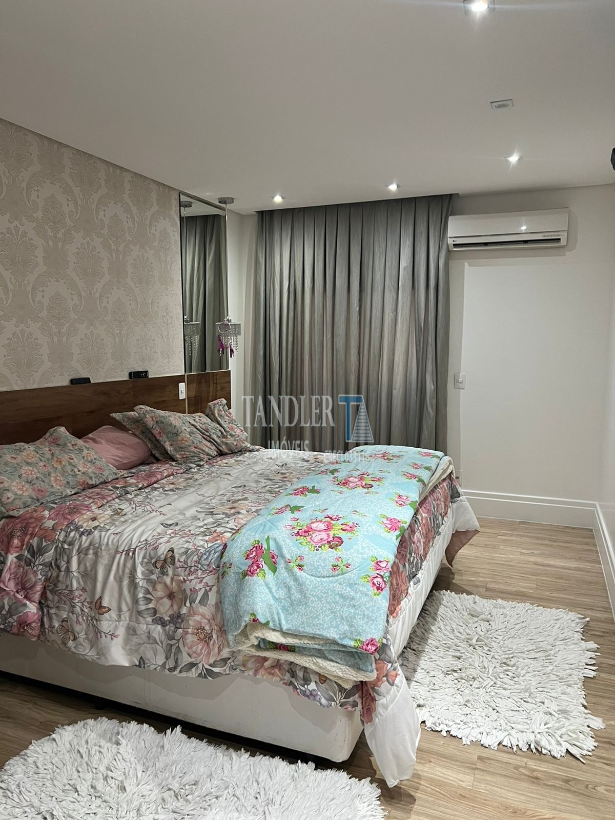 Apartamento à venda com 4 quartos, 234m² - Foto 13