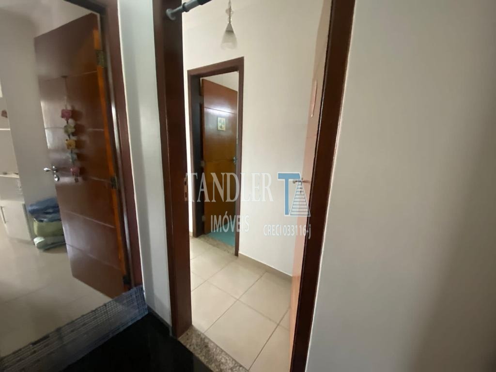 Casa à venda com 3 quartos, 370m² - Foto 3