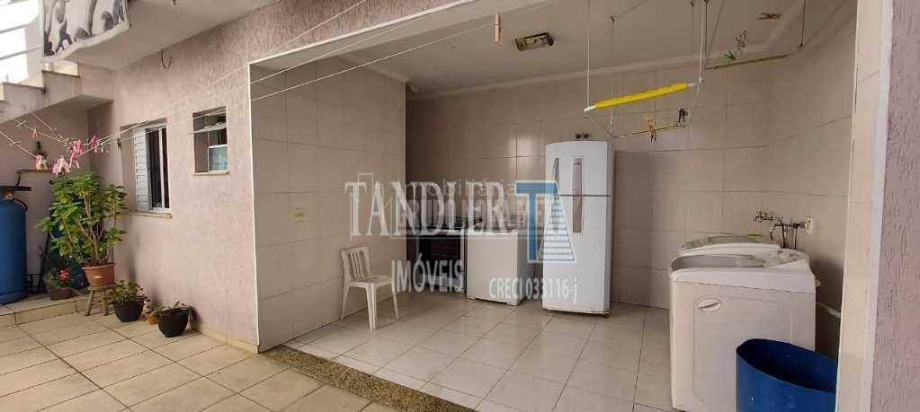 Casa à venda com 4 quartos, 300m² - Foto 15