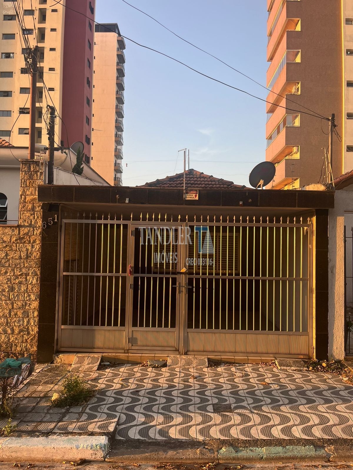 Casa à venda com 2 quartos, 90m² - Foto 1