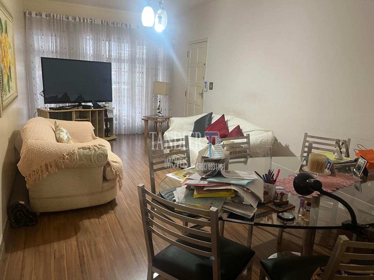 Casa à venda com 3 quartos, 250m² - Foto 1