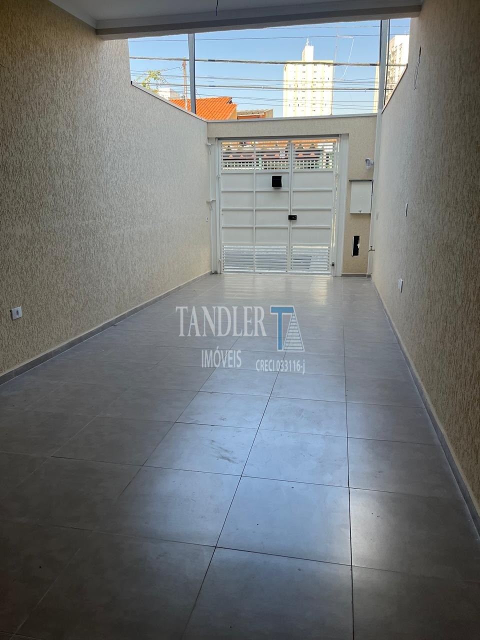 Casa à venda com 3 quartos, 120m² - Foto 2