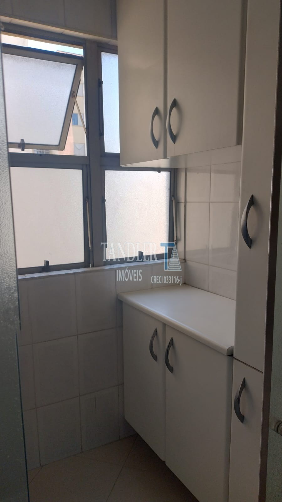 Apartamento para alugar com 2 quartos, 65m² - Foto 9