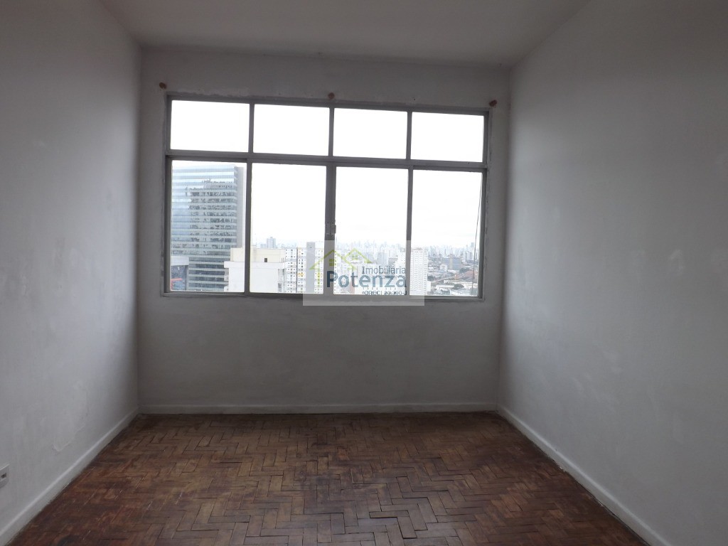 Apartamento para alugar com 1 quarto, 75m² - Foto 2