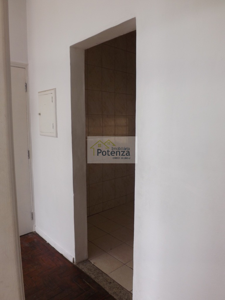 Apartamento para alugar com 1 quarto, 75m² - Foto 9