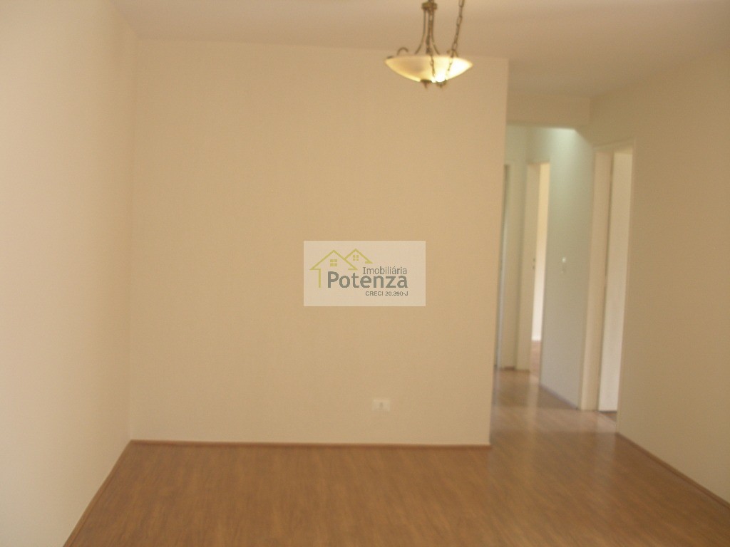 Apartamento para alugar com 3 quartos, 105m² - Foto 2