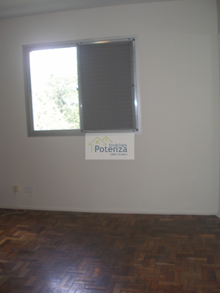 Apartamento para alugar com 3 quartos, 105m² - Foto 15