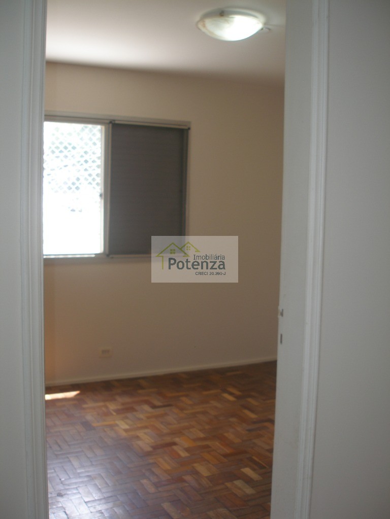 Apartamento para alugar com 3 quartos, 105m² - Foto 8