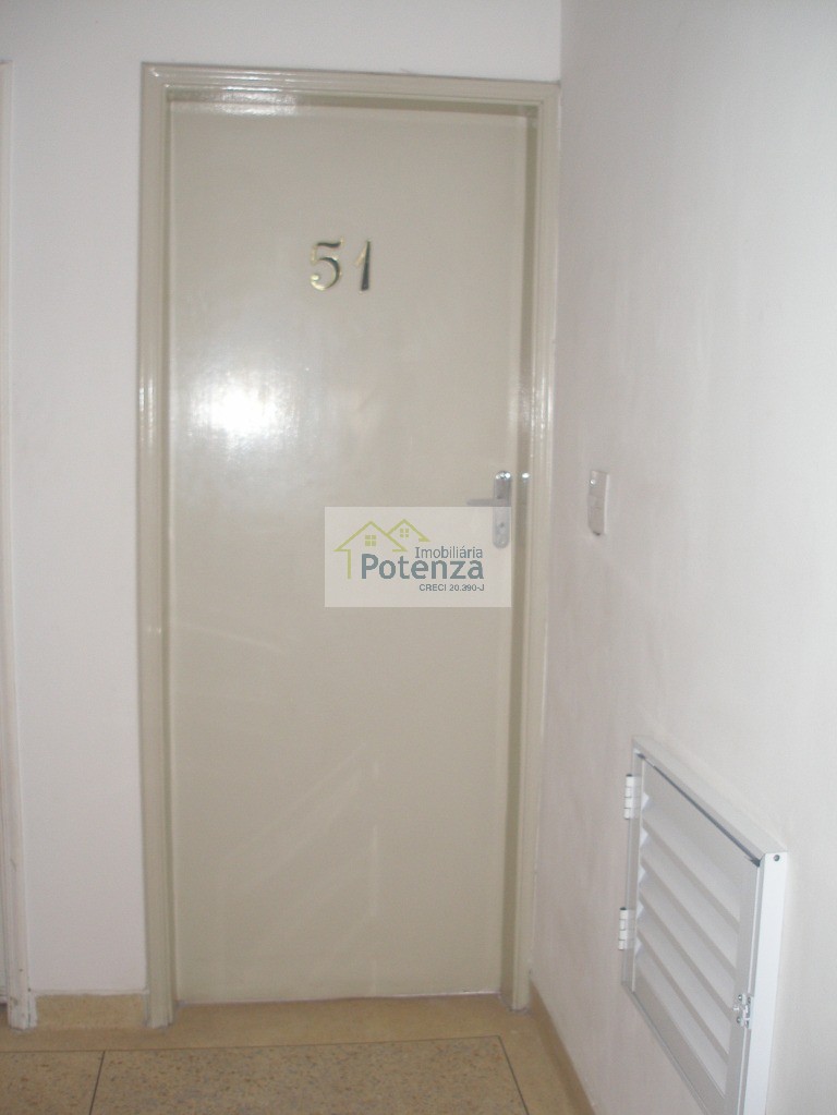 Apartamento para alugar com 1 quarto, 50m² - Foto 2