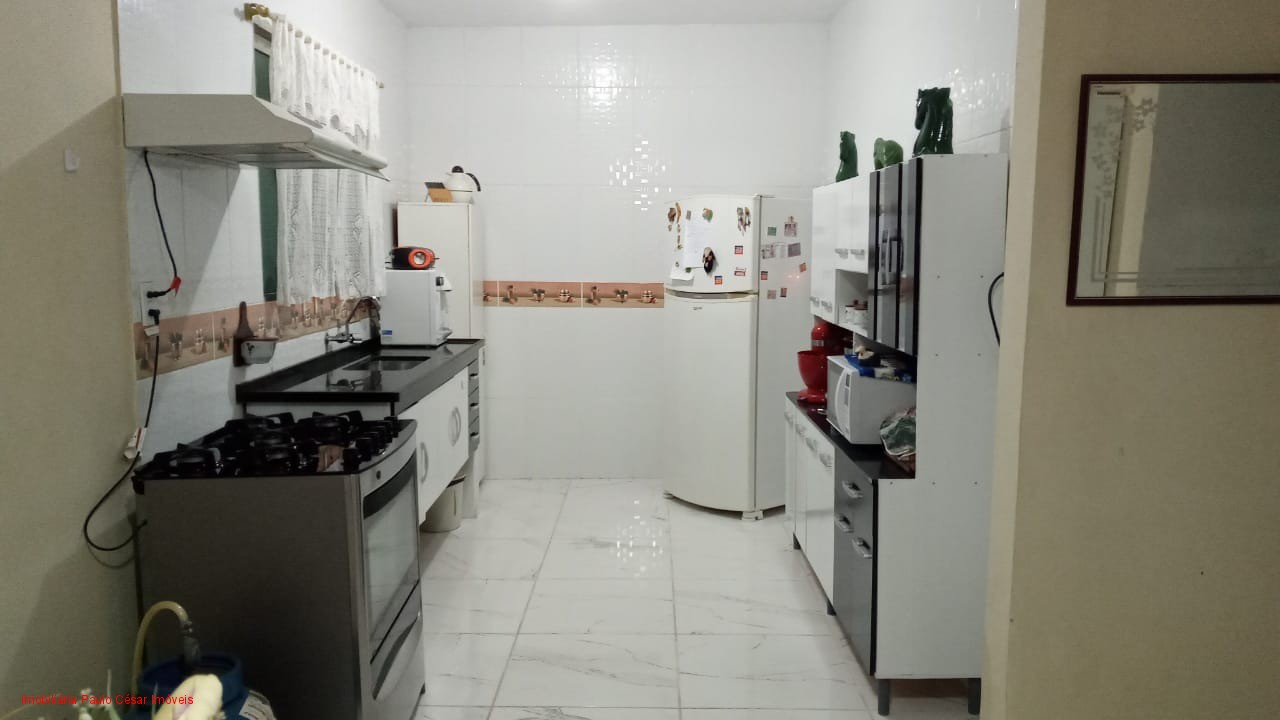 Casa à venda com 2 quartos, 100m² - Foto 14