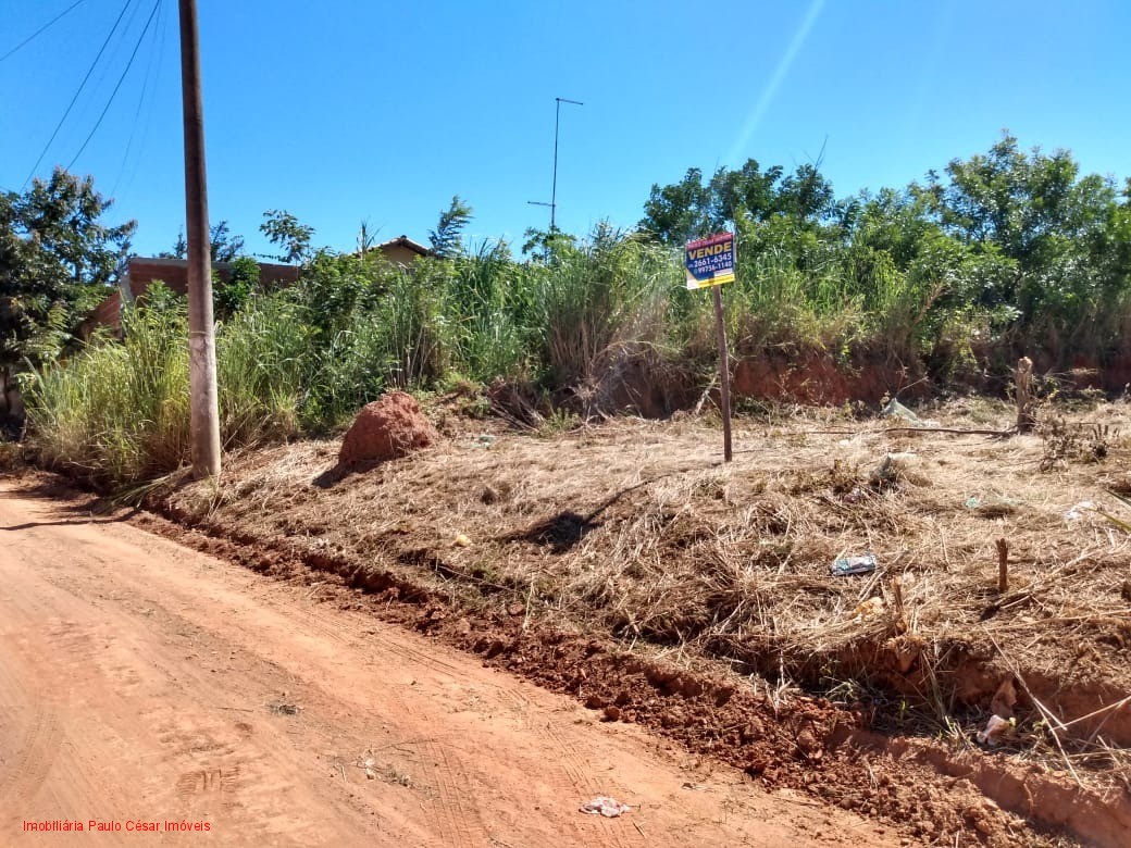 Terreno à venda, 450m² - Foto 1