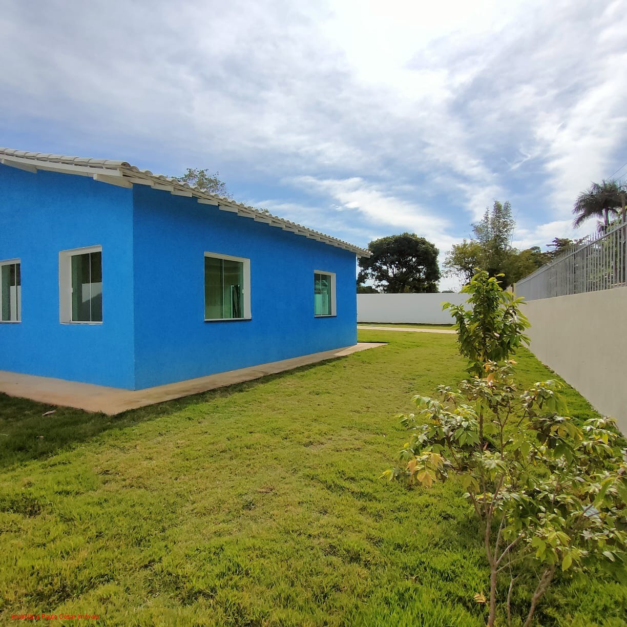 Casa à venda com 4 quartos, 200m² - Foto 3