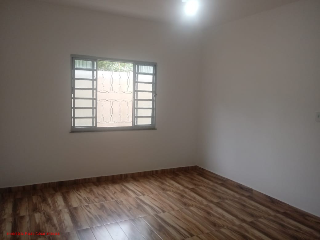 Casa à venda com 4 quartos, 200m² - Foto 14